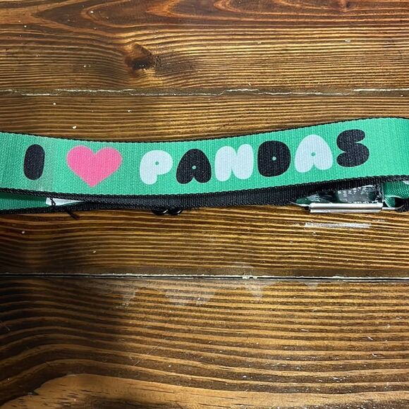 Buckle Down “I Love Pandas” Ford Mustang Seatbelt Belt - Picture 3 of 6